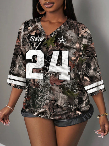 Slaydiva Casual Sports Streetwear Minimalist Digital Camouflage V-Neck Mesh Print Loose Tee Shirt, Suitable For Plus Size Summer Vacation