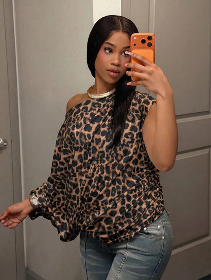 Slaydiva New Summer/Fall Women's Plus Size One Shoulder Top With Ruched Detail Short Sleeve/Y2K/Sexy/Club/Holiday/Streetwear/Sexy/Going Out/Rave/Leopard Print