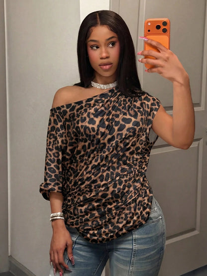 Slaydiva New Summer/Fall Women's Plus Size One Shoulder Top With Ruched Detail Short Sleeve/Y2K/Sexy/Club/Holiday/Streetwear/Sexy/Going Out/Rave/Leopard Print
