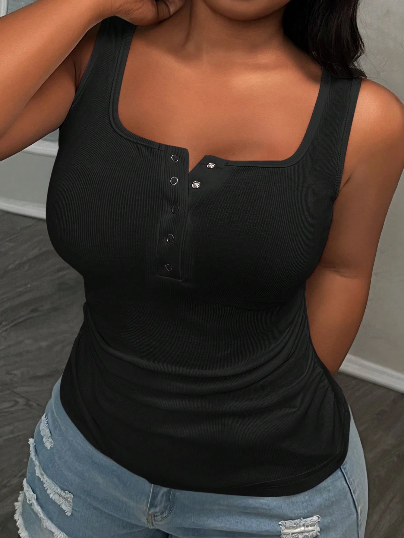 Slaydiva Plus Size Casual All-Match White Top With Deep U-Neck And Racerback Women's Plus-Size,School; Teacher; Homecoming
