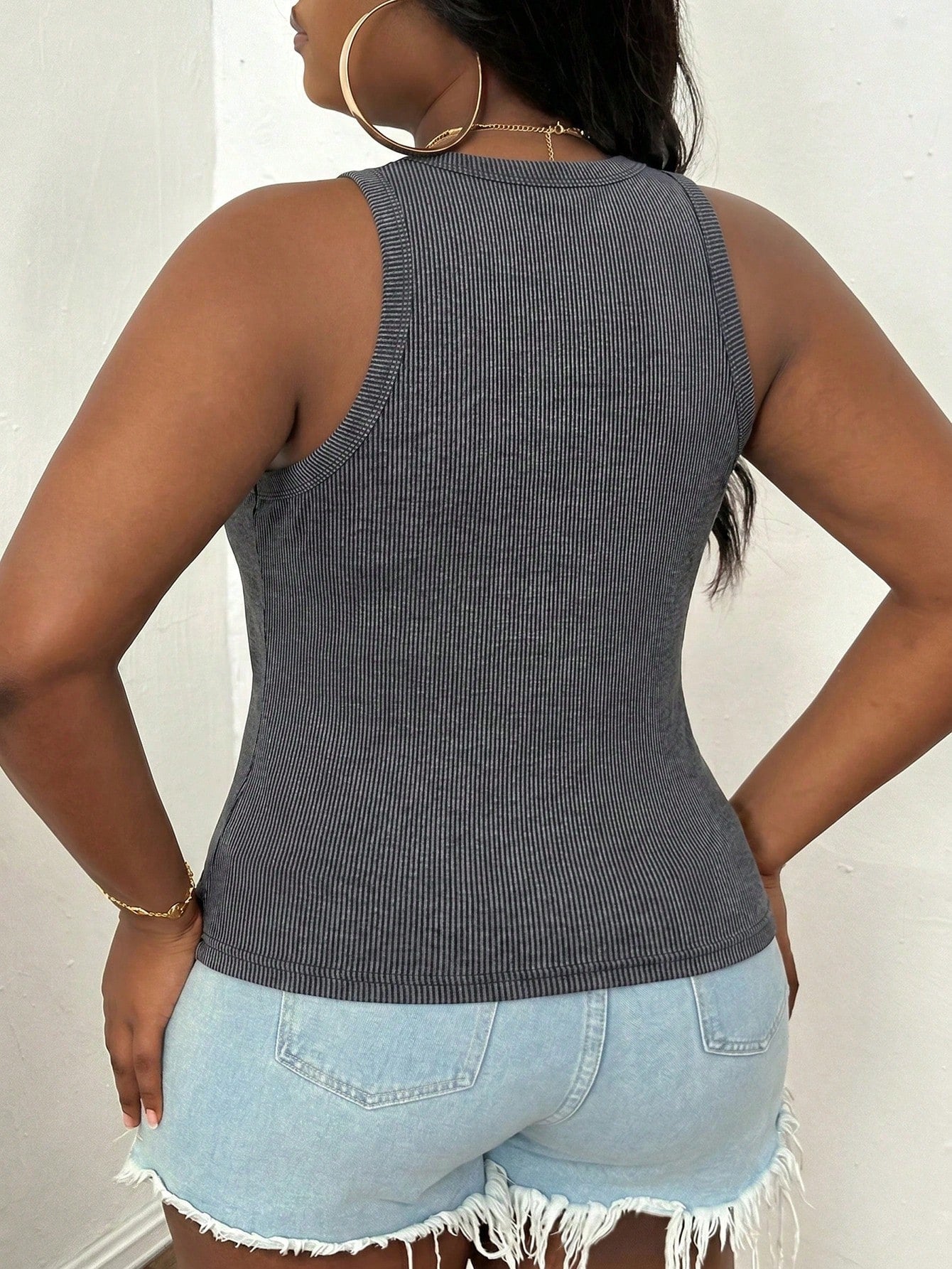 Slaydiva Plus Size Women Grey Round Neck Casual Versatile Tank Top Formal Holiday Summer