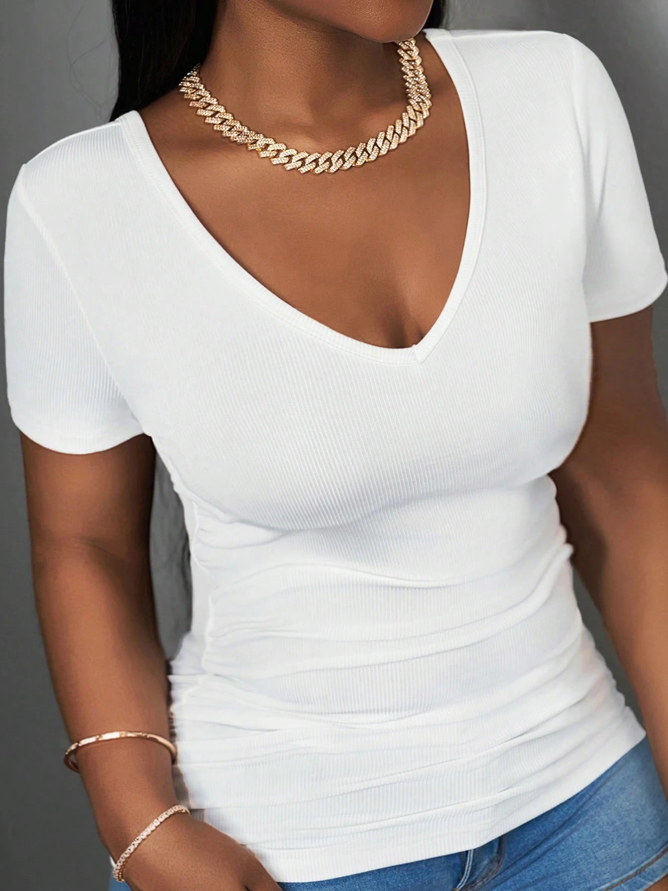 Slaydiva Plus Size Women's V-Neck Short Sleeve Multi-Pack T-Shirts 2pcs Concert Lounge Date Night Brunch Club Office Formal Business Casual Black White Summer