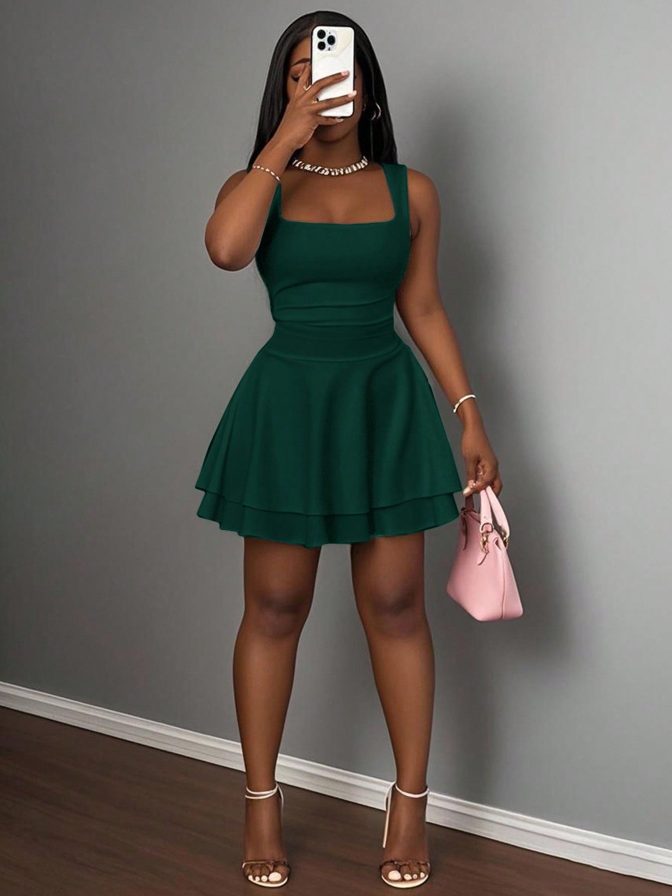 Slaydiva Women's Casual Basic Sleeveless Ruched Layered A-Line Short Dress, Minimalist Design