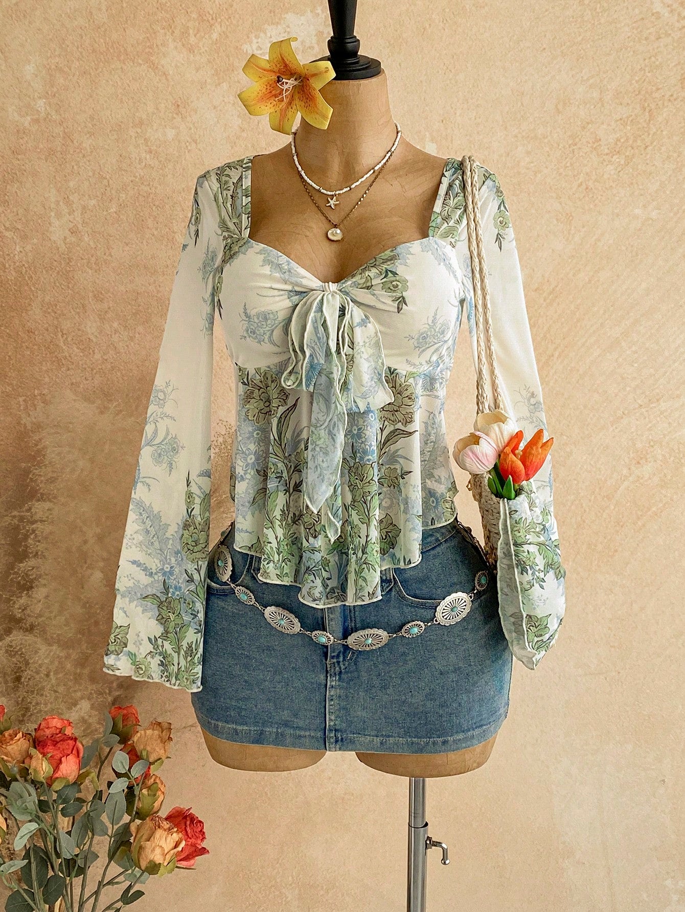 Soleia Plus Size Women's Vacation Casual Floral Print Tie Front Top