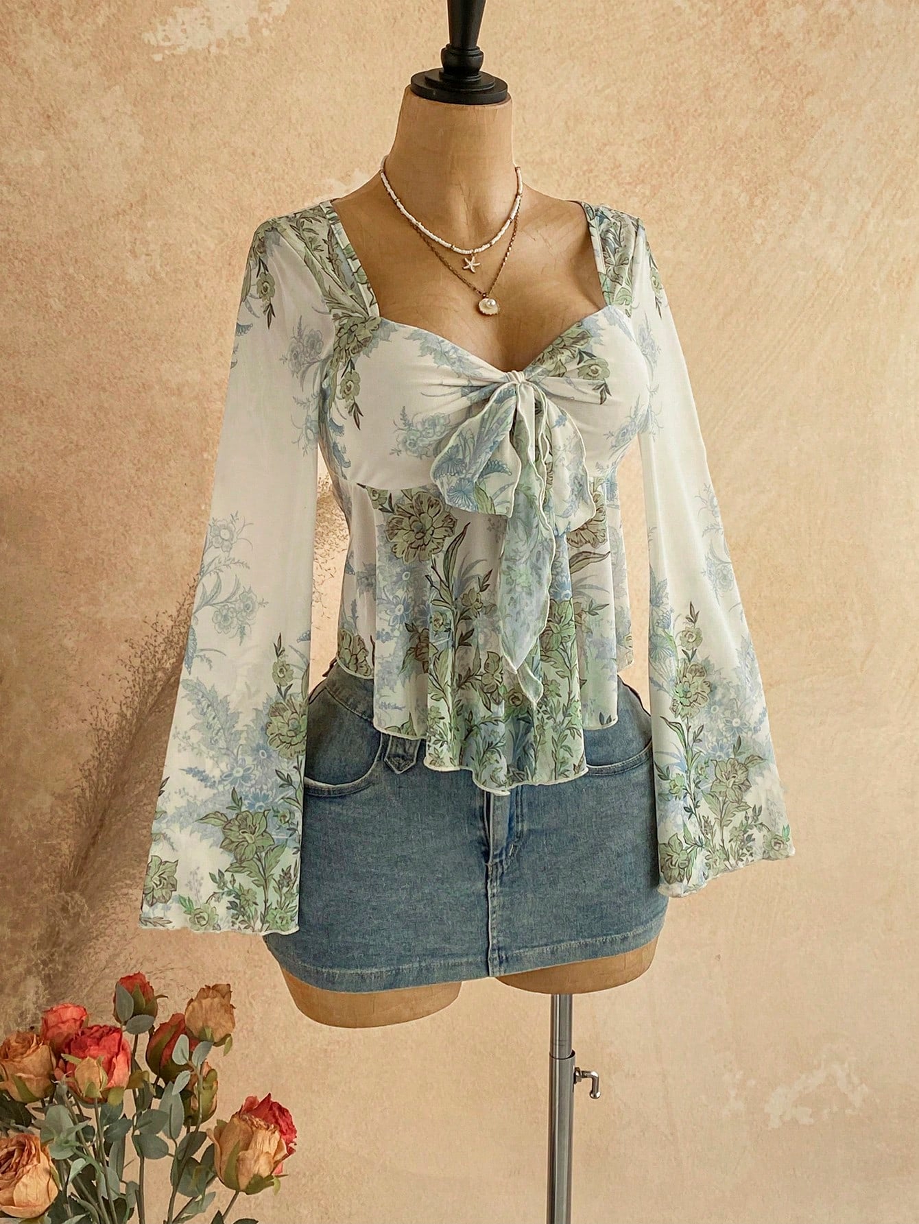 Soleia Plus Size Women's Vacation Casual Floral Print Tie Front Top