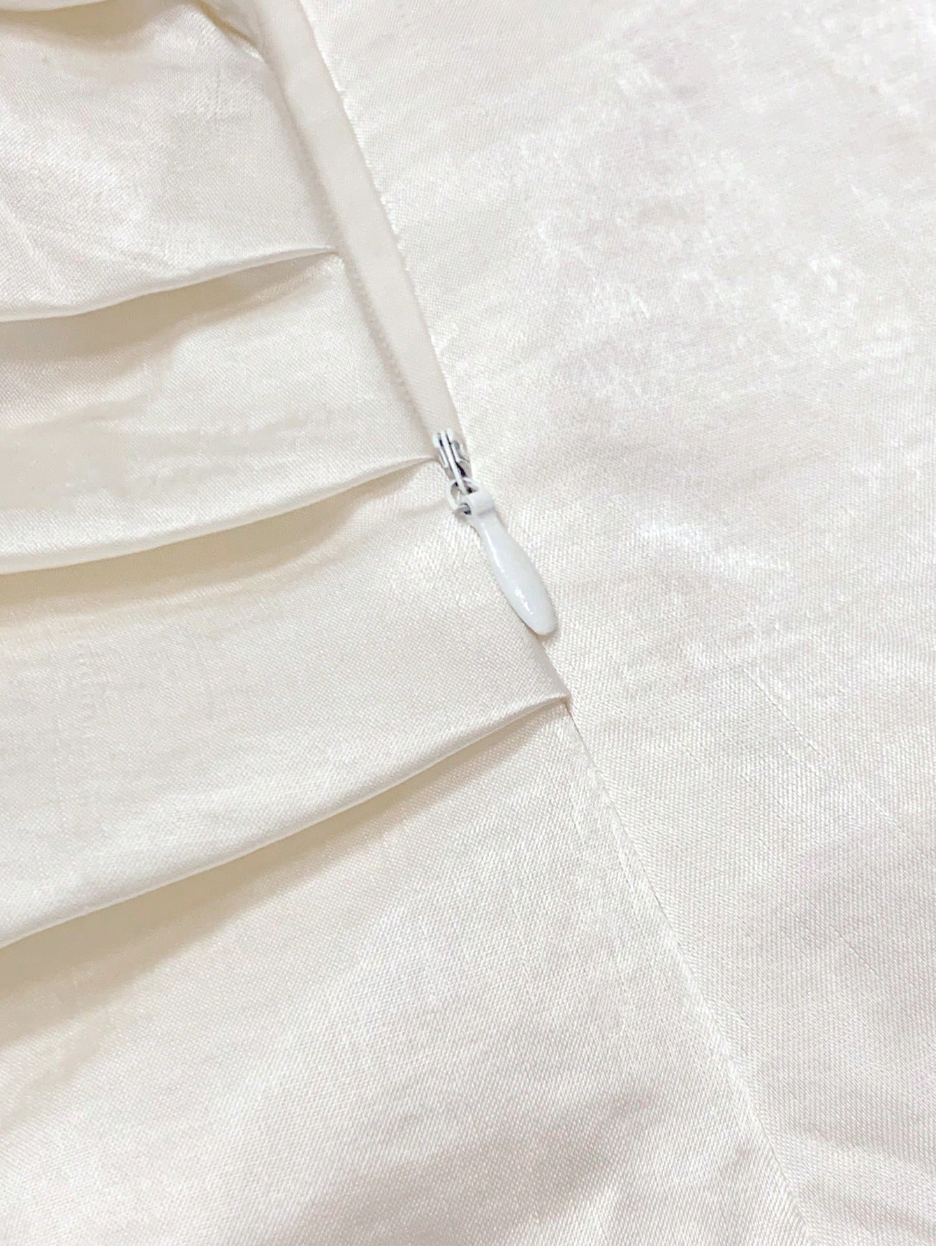 Solid Satin Spaghetti Strap Mermaid Maxi Dress, Elegant Cold Shoulder Draped Neck Evening Gown, Minimalist Romantic Summer Party Dress White