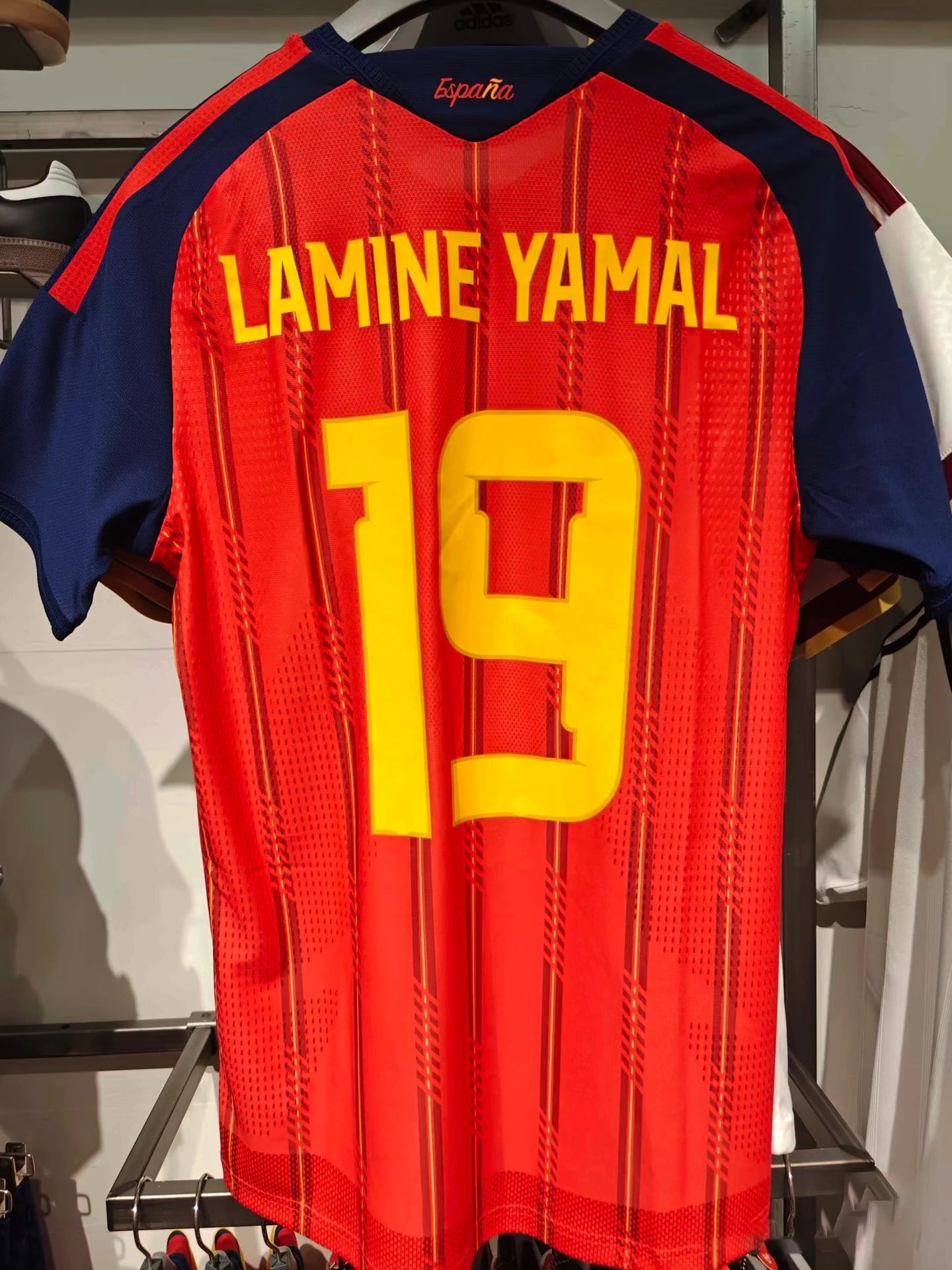 Spain National Team 2026 New Fan Edition Short-Sleeve Jersey (Yamal #19) – Quick-Drying & Moisture-Wicking