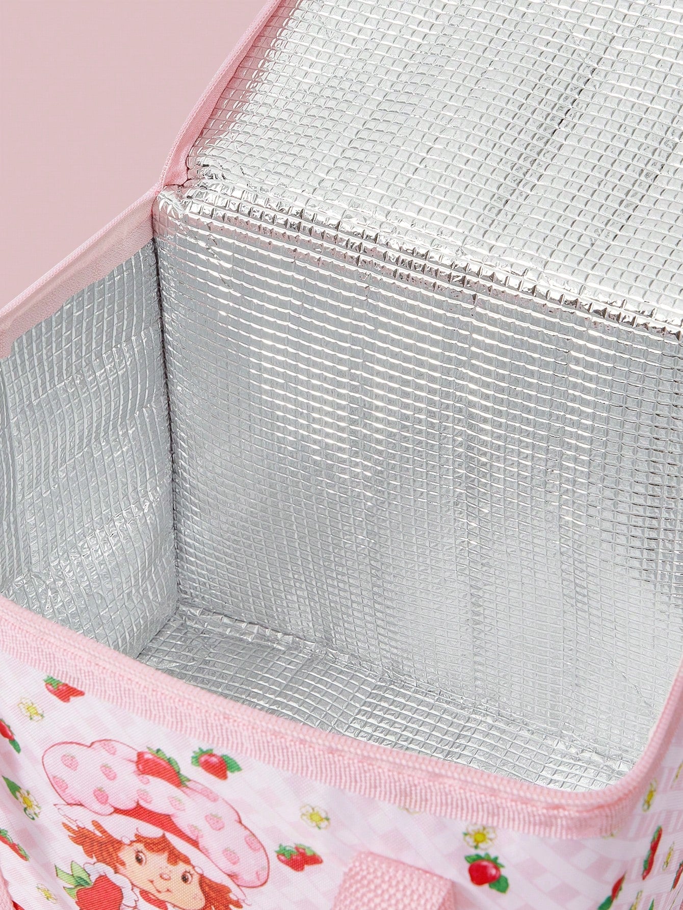 Strawberry Shortcake X 1 Pc Cute Strawberry Printed RPET Thermal Insulated Lunch Bag,Keeps Food Warm Or Cold, Picnic Bag, Large Capacity, Can Hold Lunch Boxes And Drinks, Suitable For Picnics, C