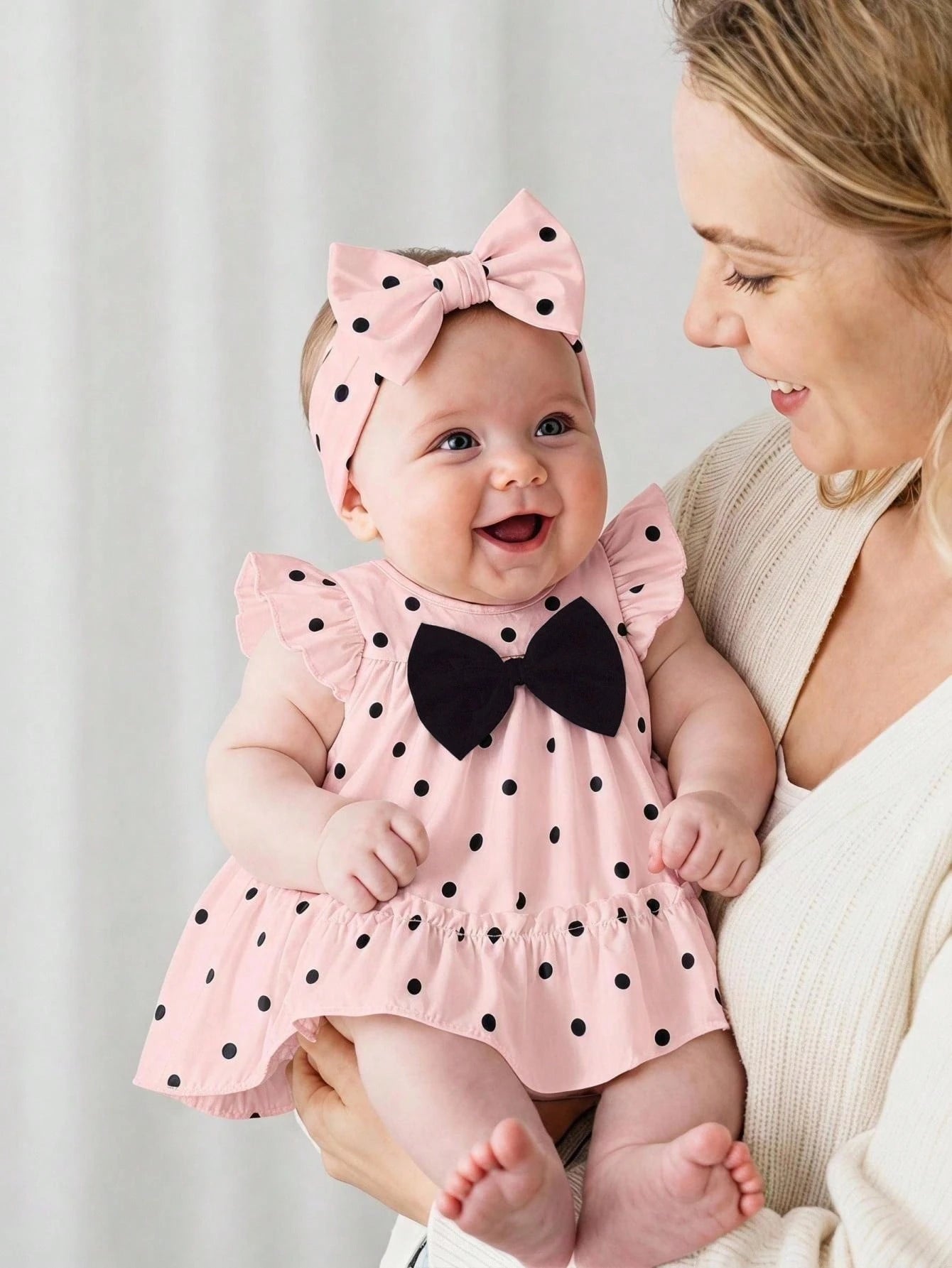 Summer Baby Girls' Apricot Ruffle Flutter‑Sleeve Dress For Newborns Classic Beige‑Black Polka Dot Print, Loose A‑Line Tiered Skirt Lightweight, Skin‑Friendly & Breathable Fabric Suitable For Dai