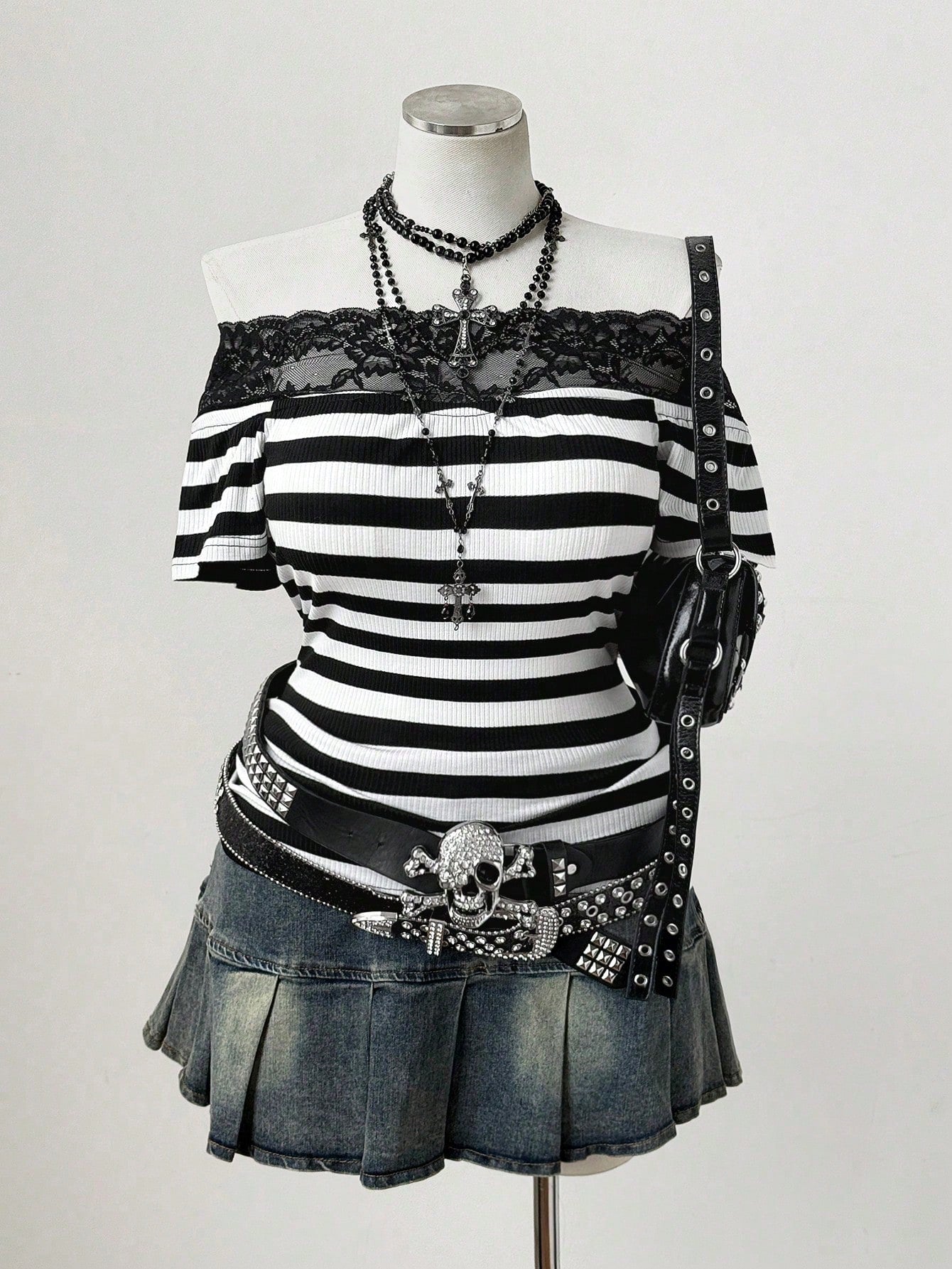 Sunspun Punk Style Off-Shoulder Off-Shoulder Striped Lace Trim Patchwork Short Sleeve Plus Size T-Shirt Top- Gothic Y2K Ribbed T-Shirt