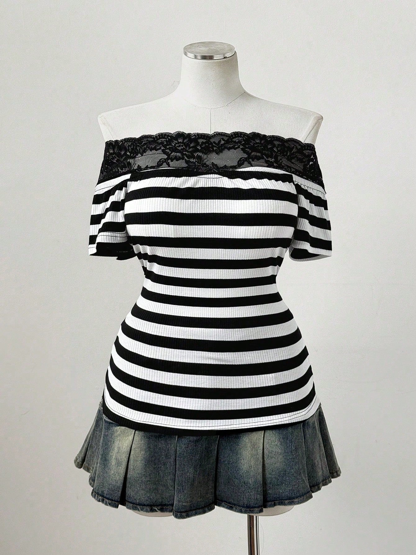 Sunspun Punk Style Off-Shoulder Off-Shoulder Striped Lace Trim Patchwork Short Sleeve Plus Size T-Shirt Top- Gothic Y2K Ribbed T-Shirt