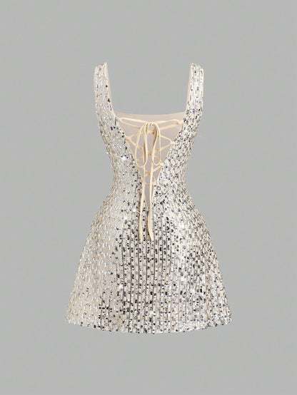 Sweetra Fashionable Sexy Backless Sequin Decor Square Neck Cinched Waist Design Summer Party Dress, Elegant French Style