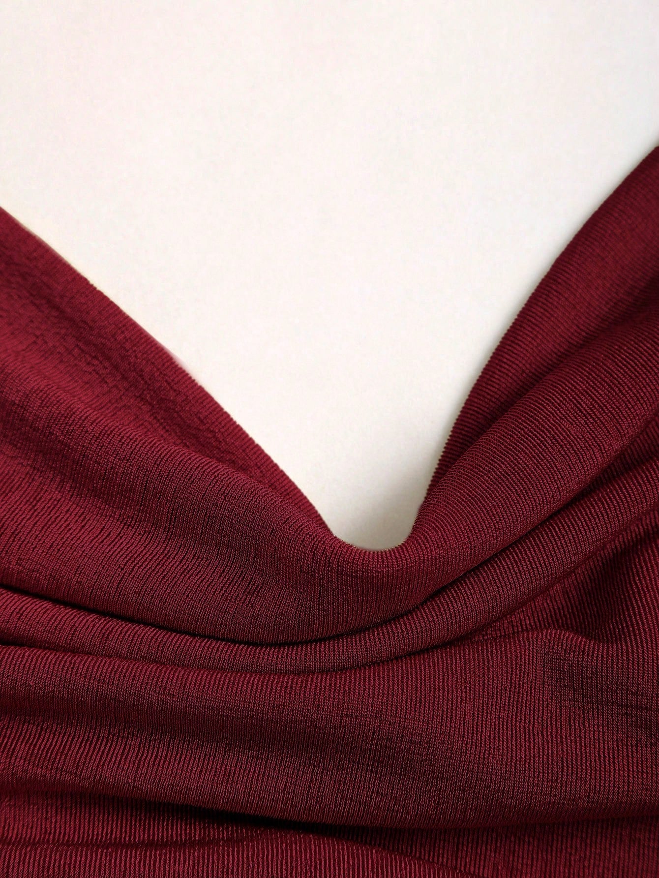Sweetra Women Summer Burgundy Gold Winter 70s Retro Party Dress, Backless Chain Decor Plunging Neckline Ruched Mini Spaghetti Strap Bodycon Dress