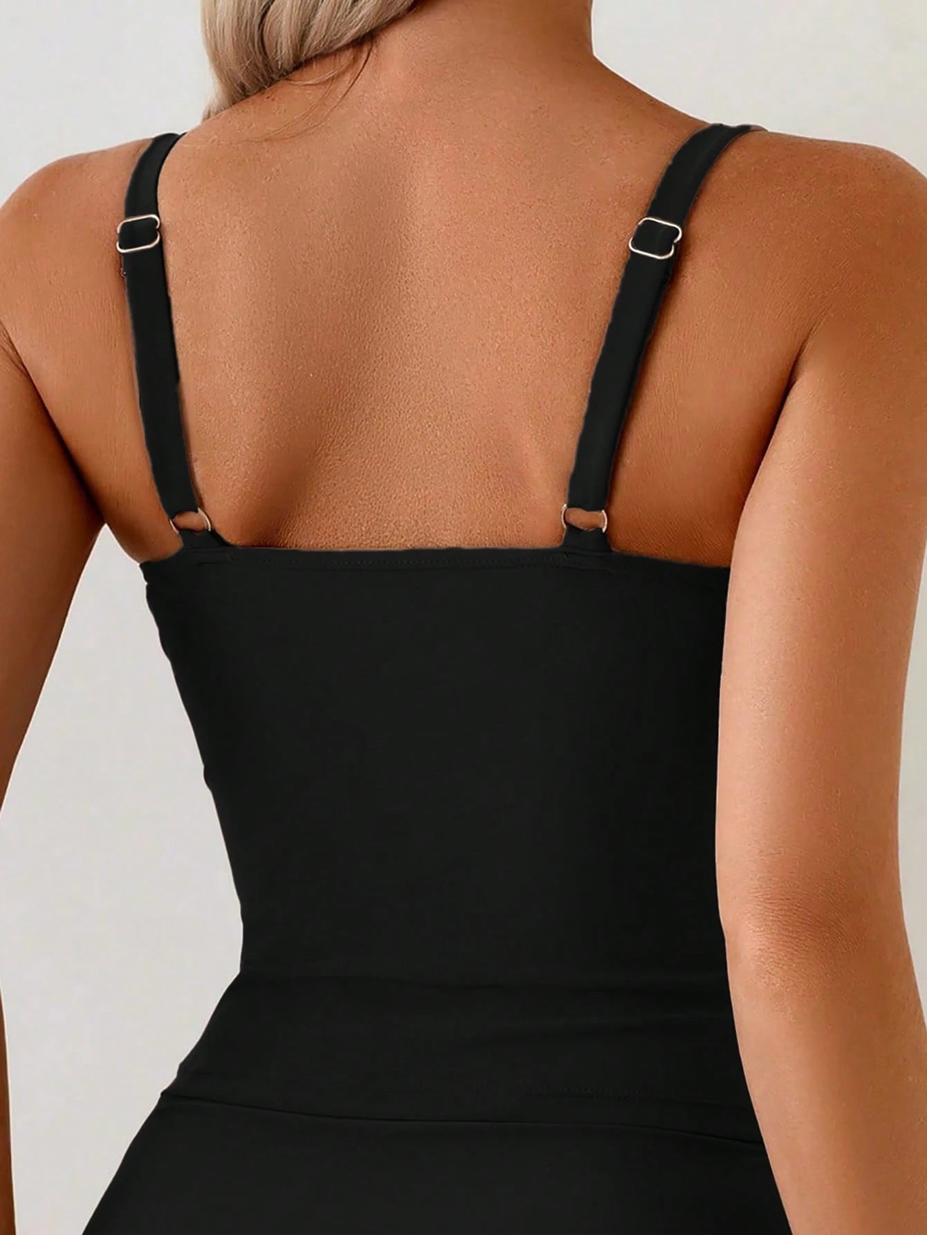 Swim Basics Women's Black Elegant Summer Beach Holiday Holiday Swimwear,Solid Color Metal Ring Decor Criss-Cross Ruched Camisole & Shorts Tummy Push Up Set