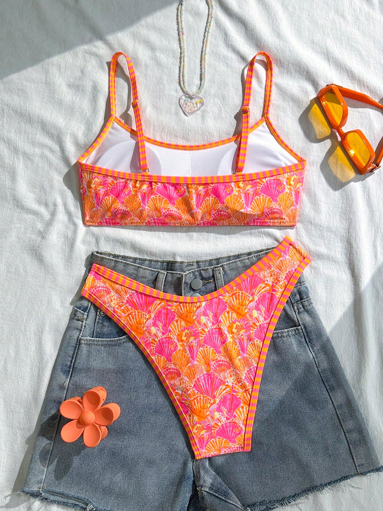 Swim Mod 2pcs/Set Women's Beach Bikini Set, Random Colorful Ocean Element & Shell Strap, Geometric Contrast Trim Design
