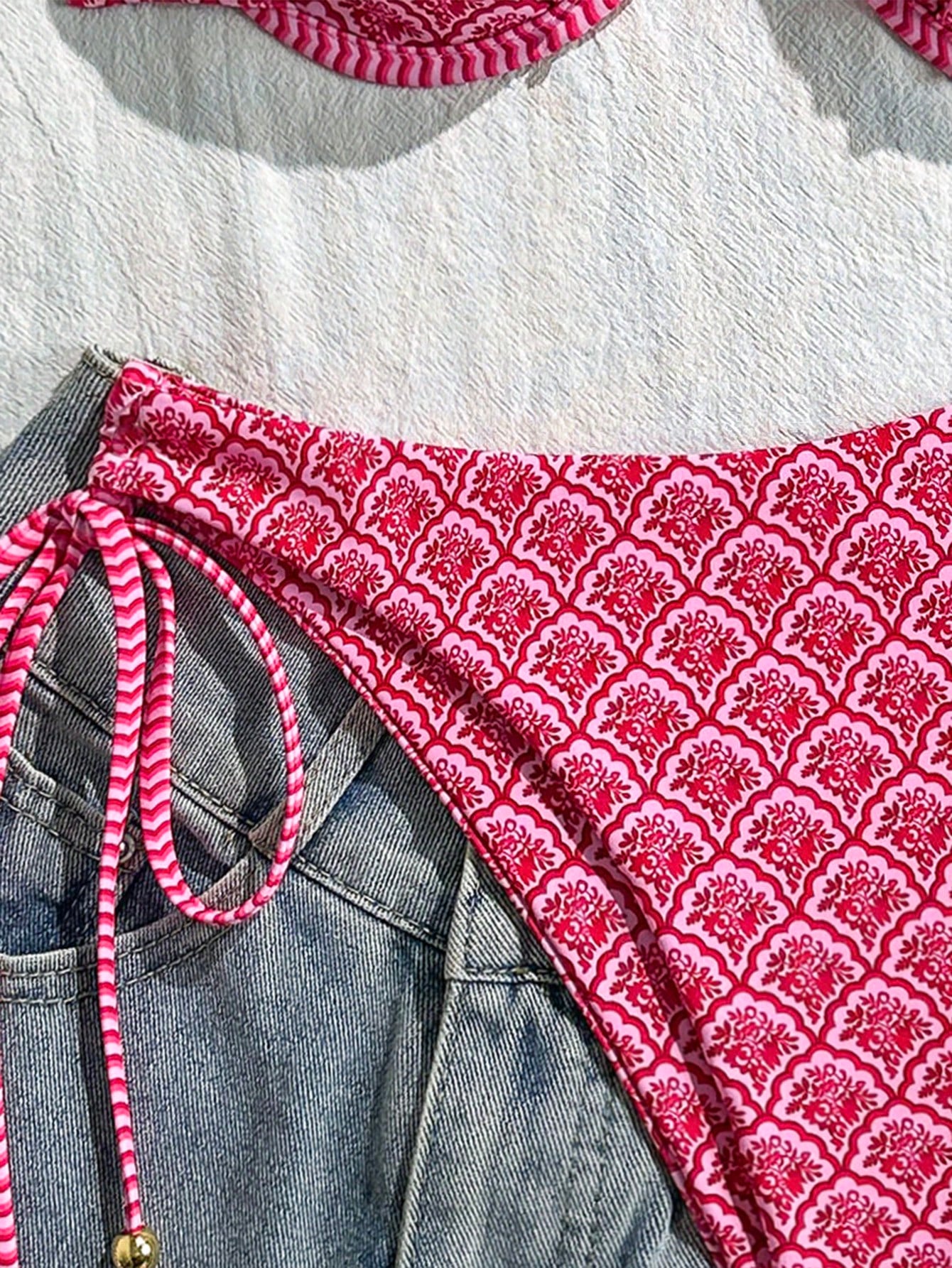 Swim Mod Random Print Wire-Free Push Up Cami Top And Side Tie Swim Bottoms Women 2 Pieces Swimsuit For Beach Summer Holiday Pink