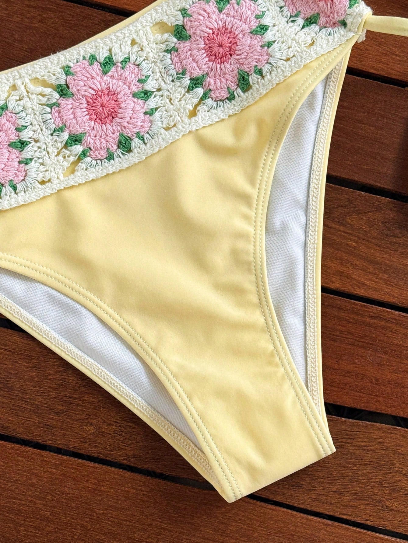 Swim Mod Spring/Summer Women's Solid Color Crochet Swimsuit With Floral Ribbon Detail And Side Tie Drawstring, 2-Piece Bikini Set For Beach Vacation, Elegant