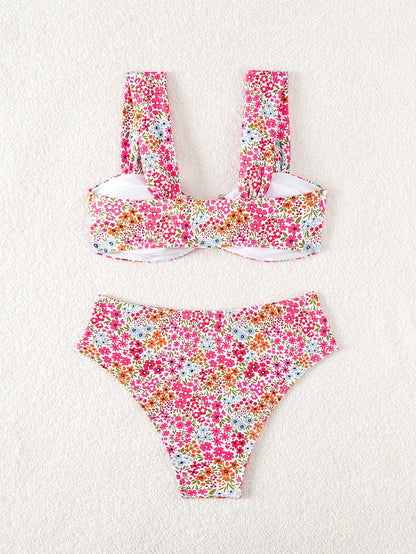 Swim Mod Springbreak Women's New Summer Random Ditsy Floral V-Neck Spaghetti Strap Sweet Floral Pattern Bikini Set