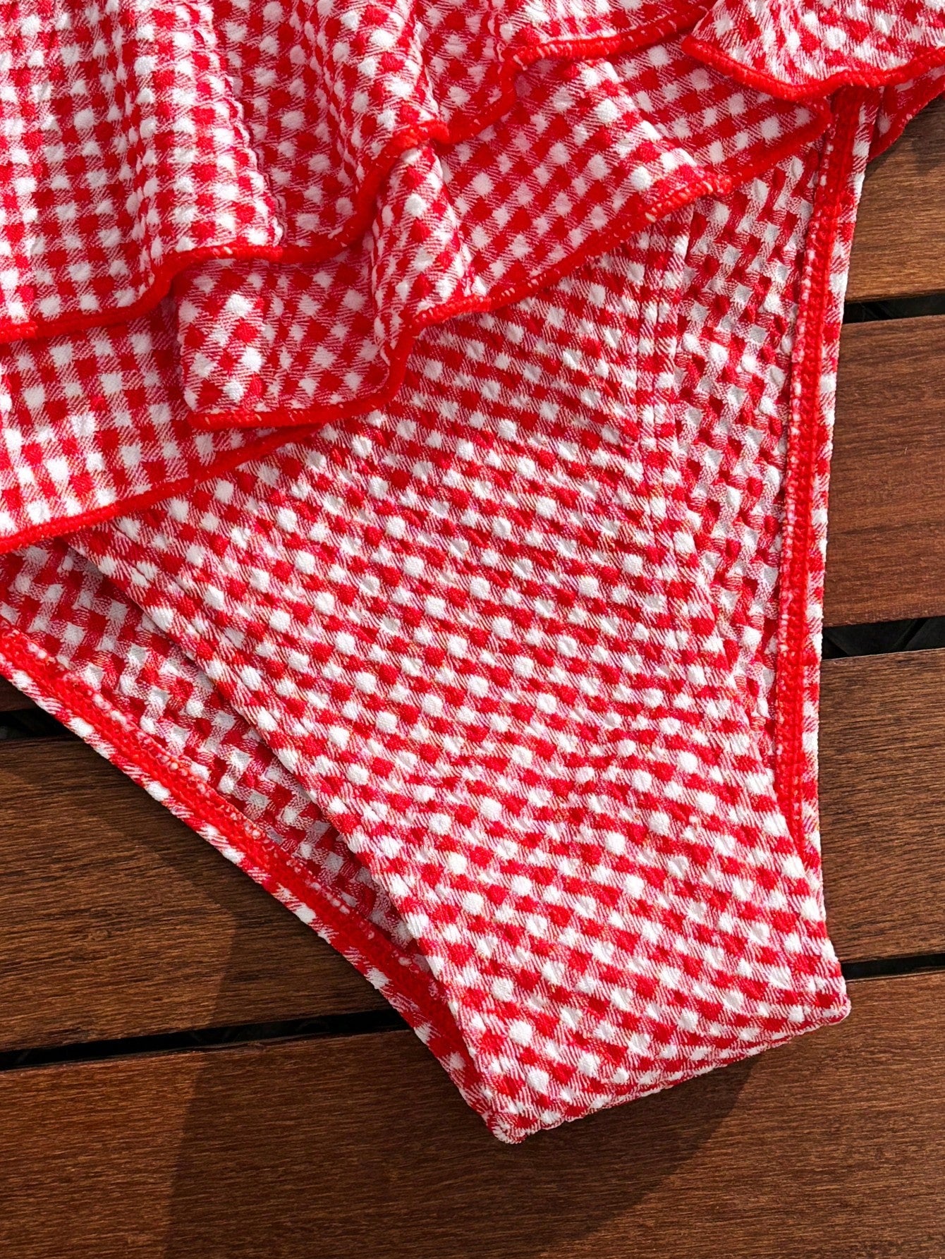 Swim Mod Women's 2pcs/Set Red And White Striped Bikini Swimsuit,Summer Holiday Retro Vintage Beach Party Cute Jacquard Underwire Push Up Ruffle Hem Shorts