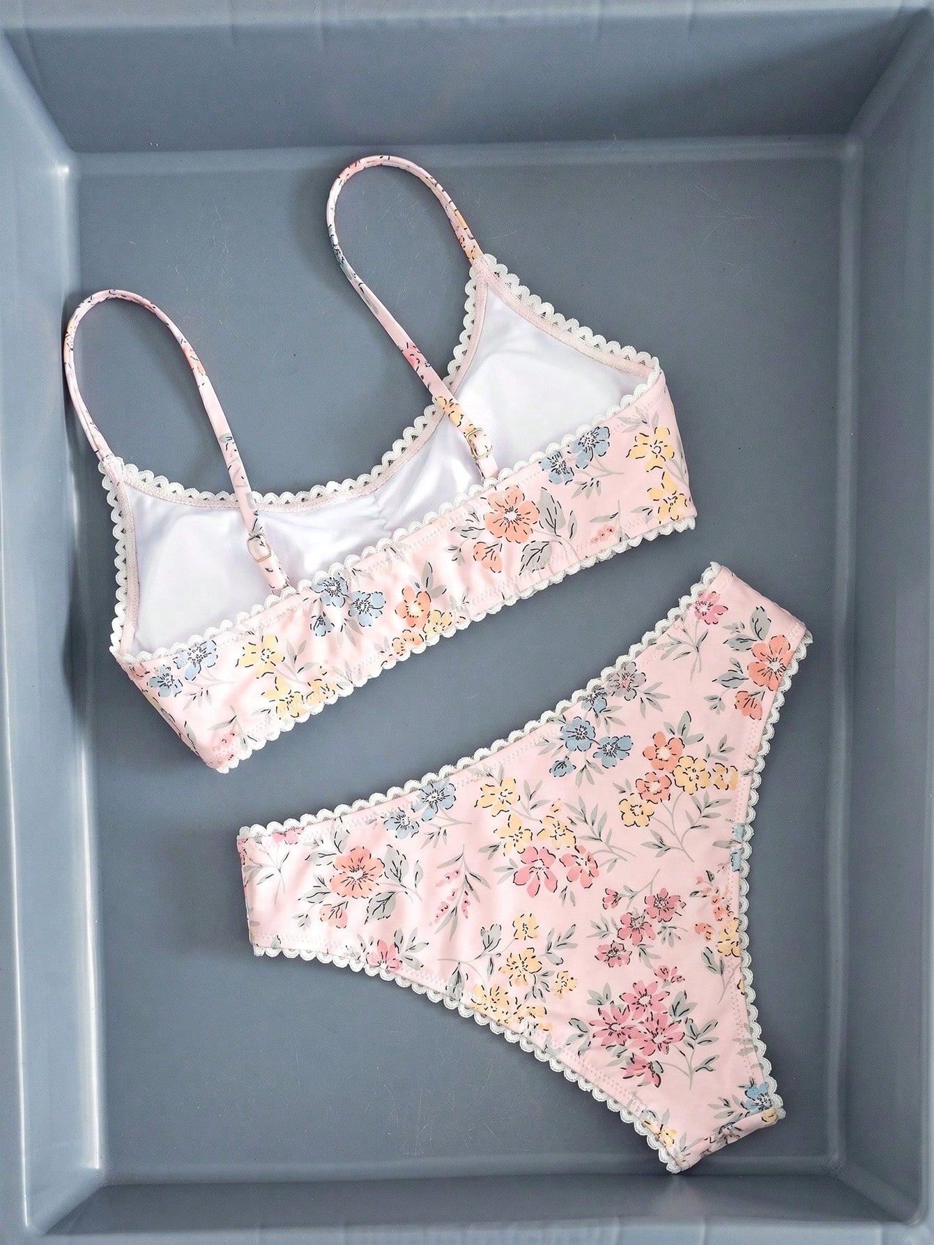 Swim Mod Women's Random Floral Print Ruffle Trim Bikini Set Set, Summer