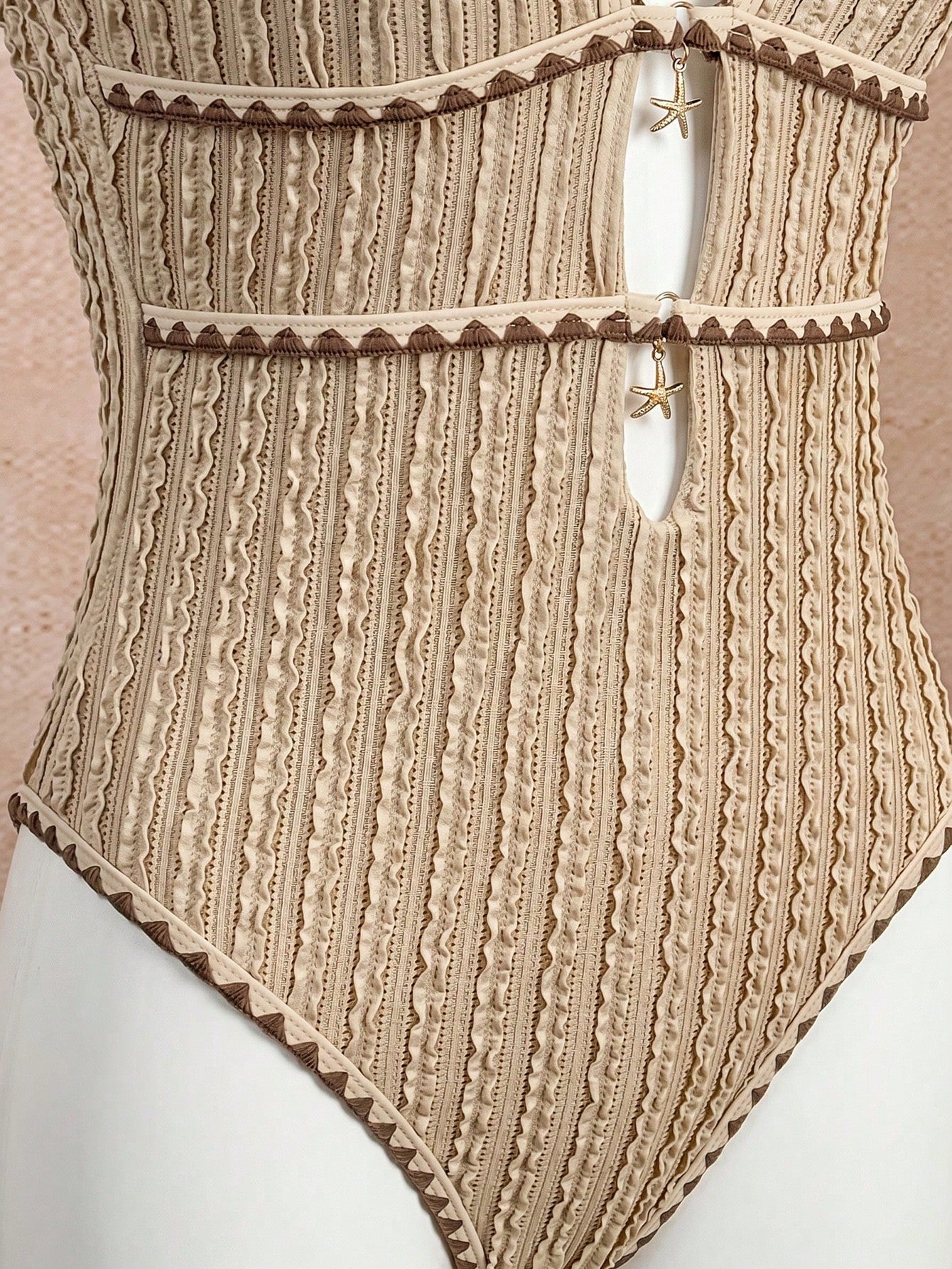 Swim Vcay 2026 New Spring/Summer Women's Style Halter Neck One-Piece Swimsuit, Hollow-Out Textured Design For Beach Holiday Casual Wear