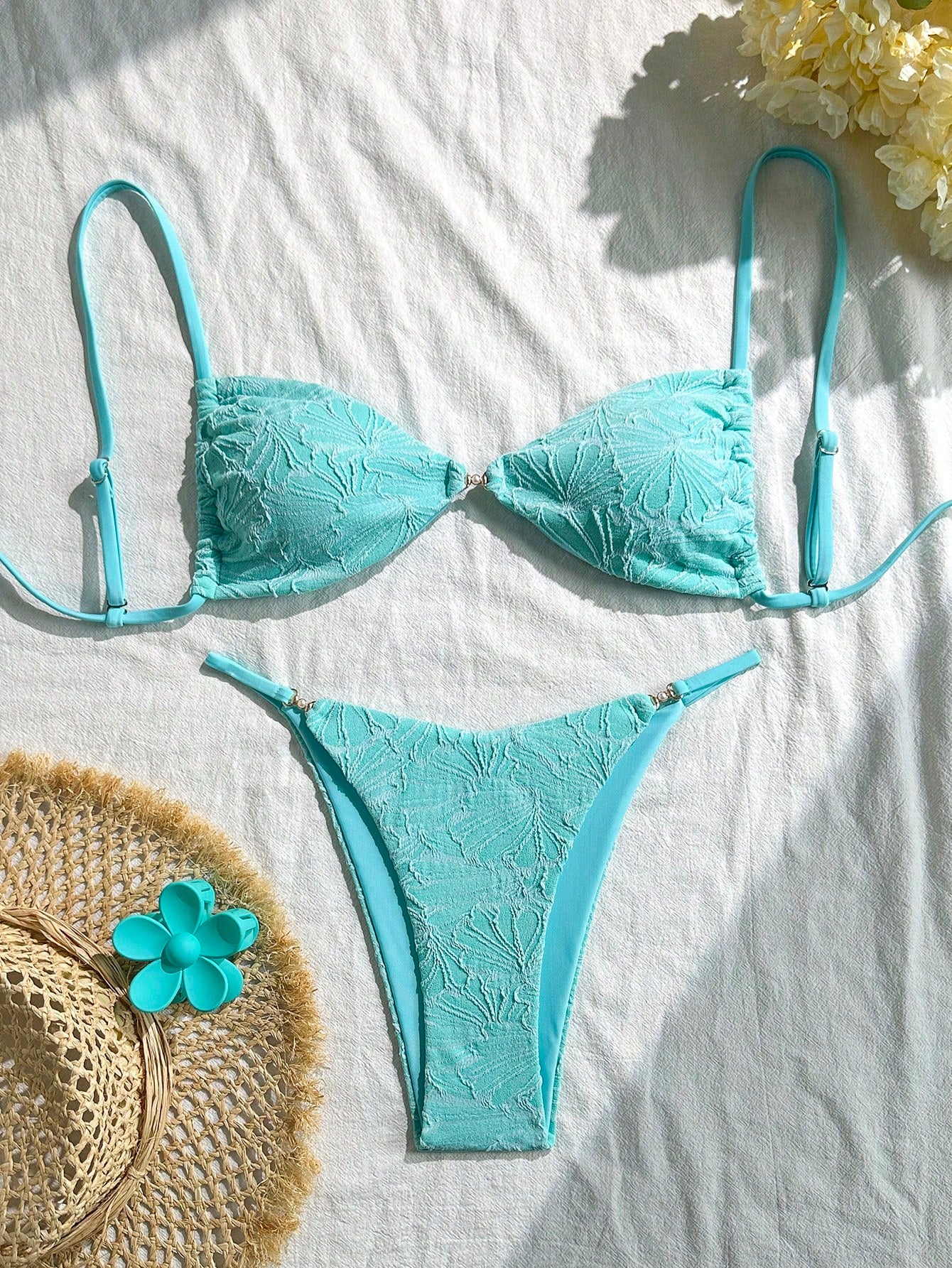 Swim Vcay 2pcs/Set Summer Vacation Textured Fabric, Spaghetti Strap Gold Decor Strapless Bra And Bikini Swimwear Set For Women, Sexy