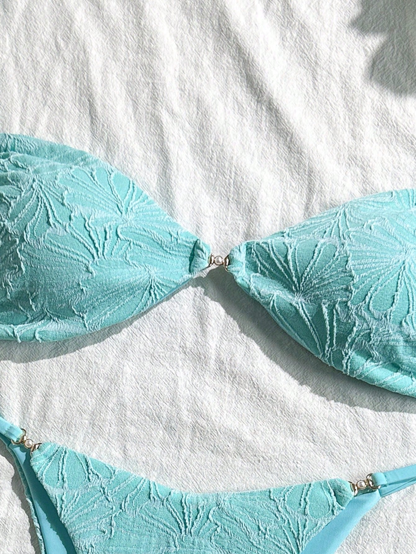 Swim Vcay 2pcs/Set Summer Vacation Textured Fabric, Spaghetti Strap Gold Decor Strapless Bra And Bikini Swimwear Set For Women, Sexy