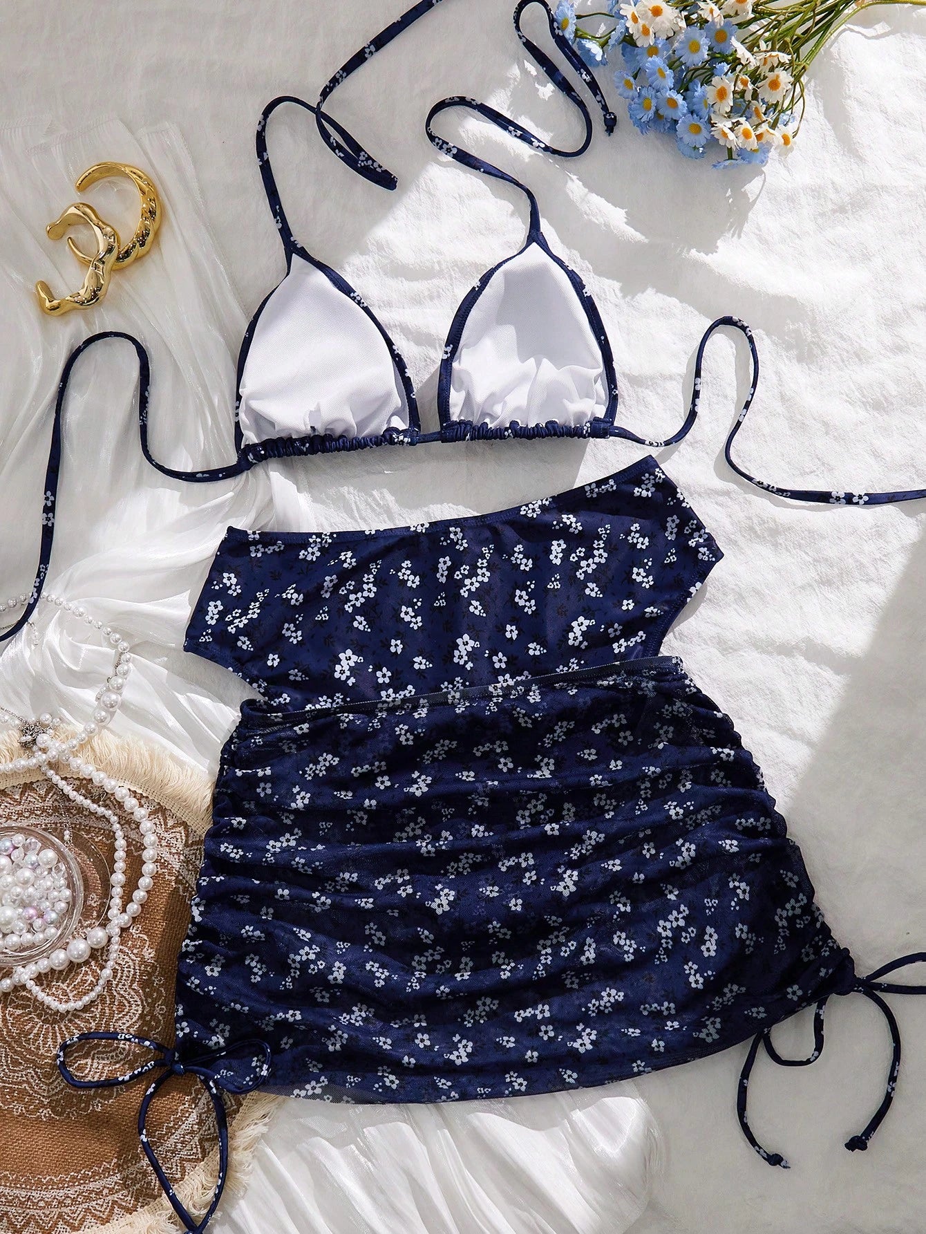 Swim Vcay 3pcs/Set Women Ditsy Floral Random Camisole Triangle Cup Mesh Skirt Tie Side Bikini Set Set, Suitable For Summer Beach Vacation Holiday Sexy