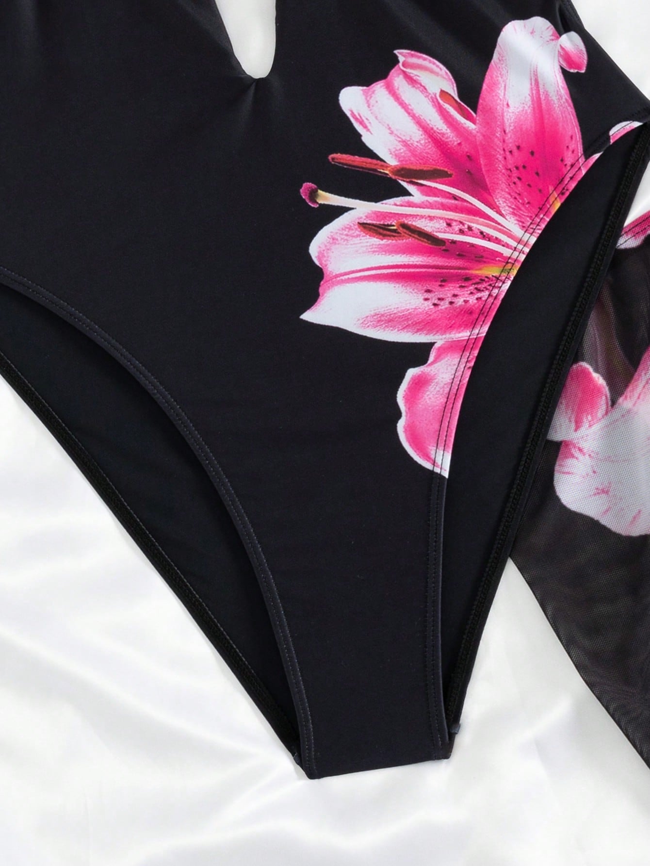 Swim Vcay New Spring/Summer Women's Sexy Casual Vacation Beach One-Piece Swimsuit With Halter Neck Tie, Floral Print Black Beachwear 2-Piece Swimsuit Set