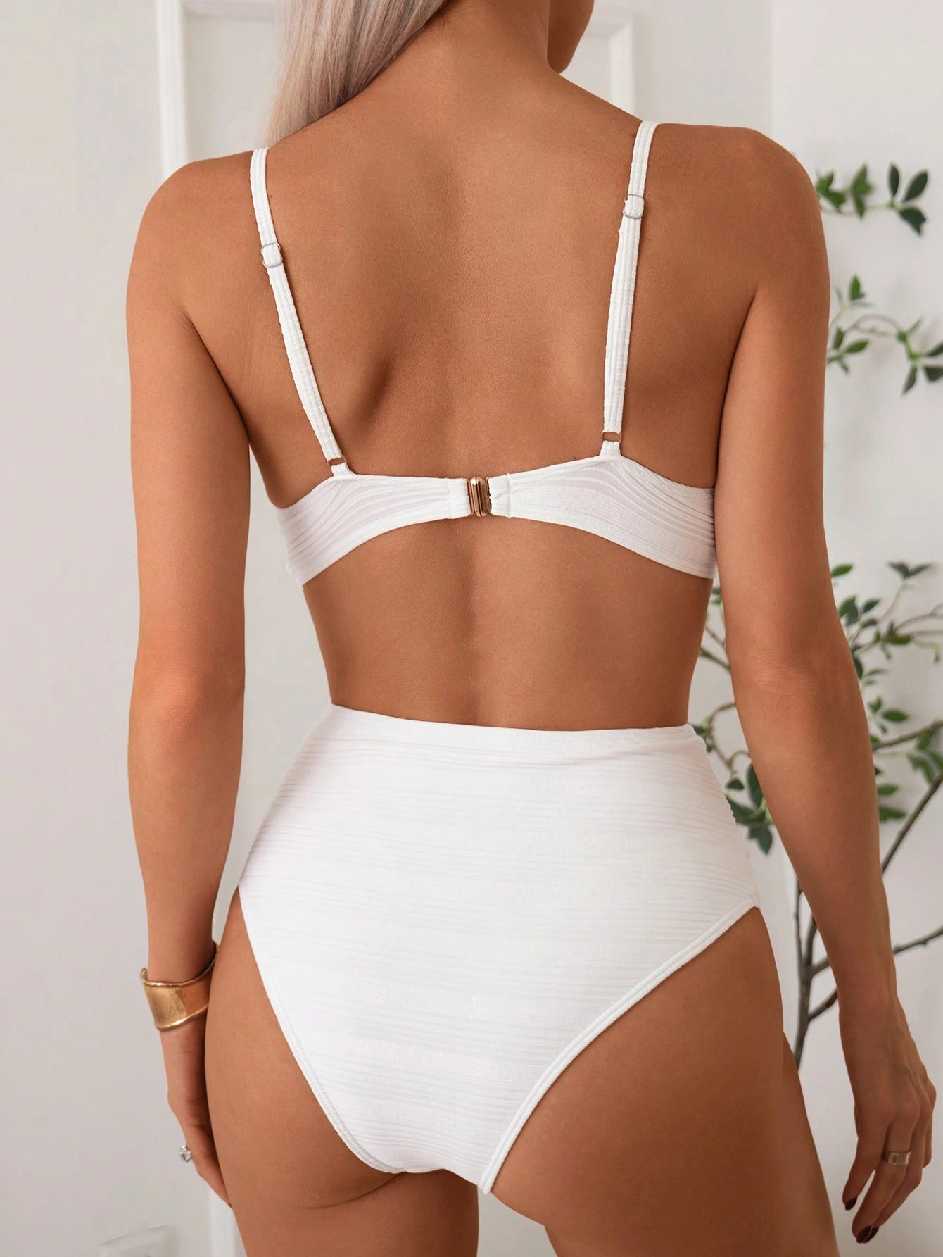 Swim Vcay Summer Beach Vacation Women's Black With White Polka Dot Print Trim Underwire Structured Top And High Waist Ruched Pants Set