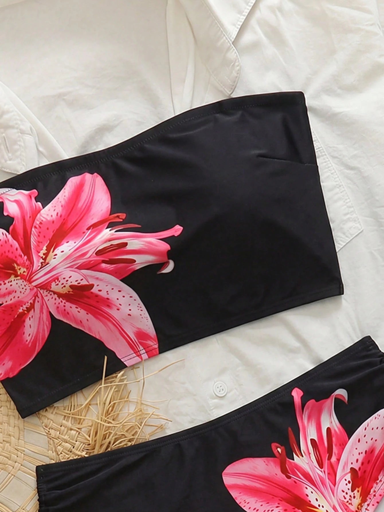 Swim Vcay Women's 2-Piece Tropical Ditsy Floral Bandeau Crop Top And High Waist Shorts Bikini Set Set, Casual Beach Party Bikini