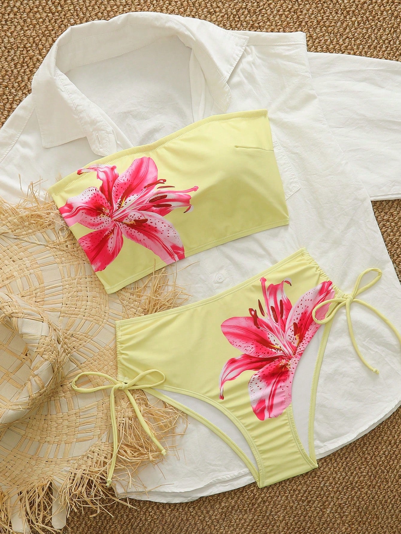 Swim Vcay Women's 2-Piece Tropical Ditsy Floral Bandeau Crop Top And High Waist Shorts Bikini Set Set, Casual Beach Party Bikini