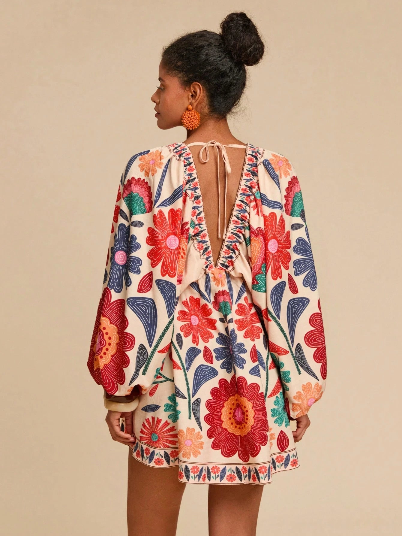 Travachic Beige Autumn Boho Floral Print V-Neck Long Sleeve Mini Chiffon Dress For Women,Elegant Holiday Tea Party,Beach Vacation Outfits,Bohemian Sun Dress