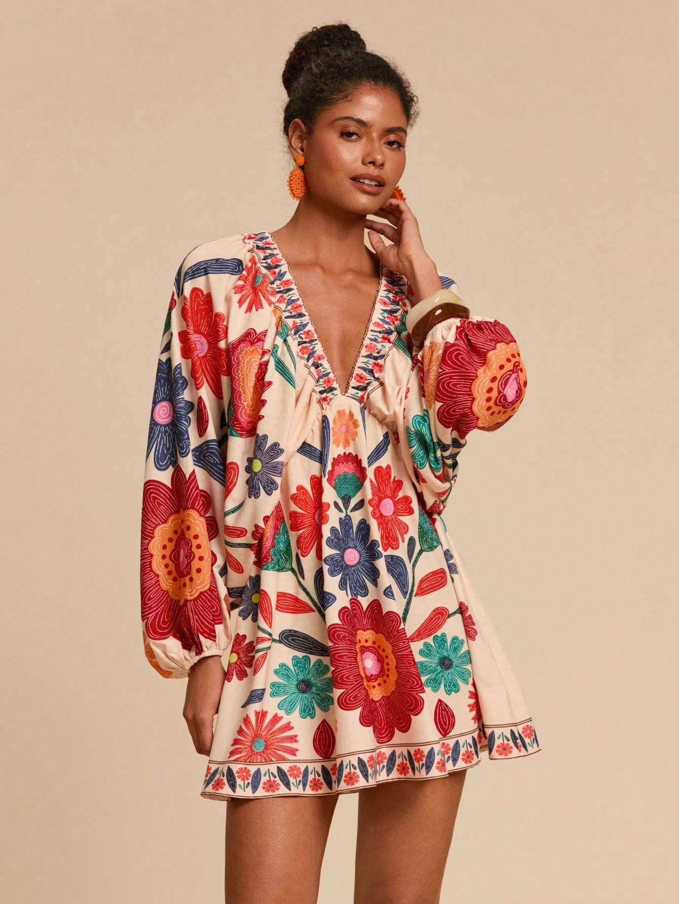 Travachic Beige Autumn Boho Floral Print V-Neck Long Sleeve Mini Chiffon Dress For Women,Elegant Holiday Tea Party,Beach Vacation Outfits,Bohemian Sun Dress