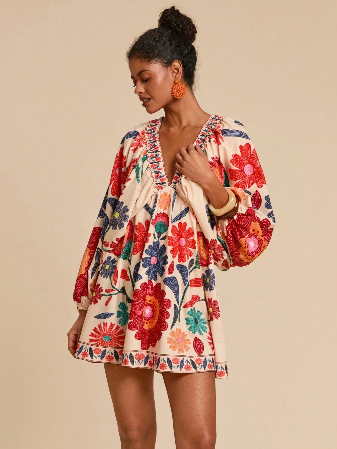Travachic Beige Autumn Boho Floral Print V-Neck Long Sleeve Mini Chiffon Dress For Women,Elegant Holiday Tea Party,Beach Vacation Outfits,Bohemian Sun Dress