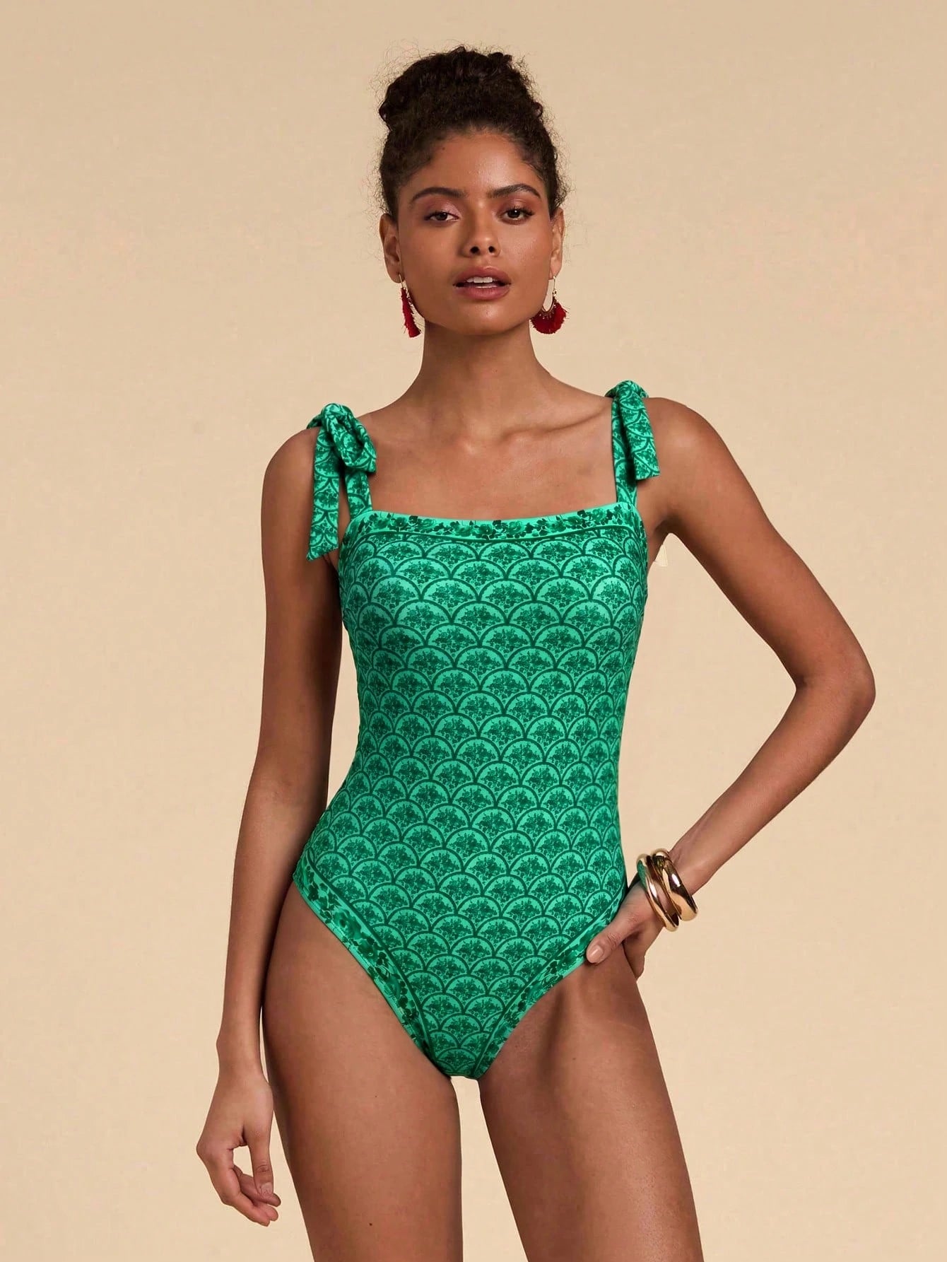 Travachic Women's Green Twist Strap One-Piece Swimsuit Beach Vacation Summer Tropical