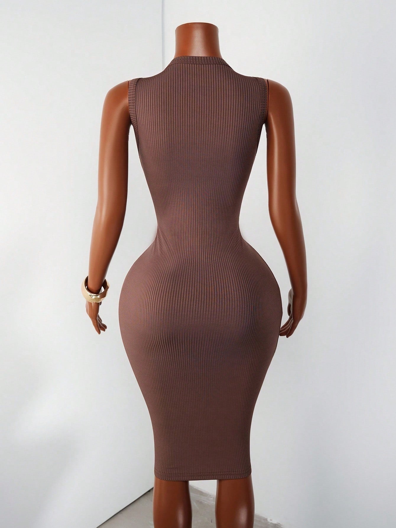 VaVaBold Solid Color Sleeveless Slim Fit Long Dress With Round Neckline, Casual Vacation