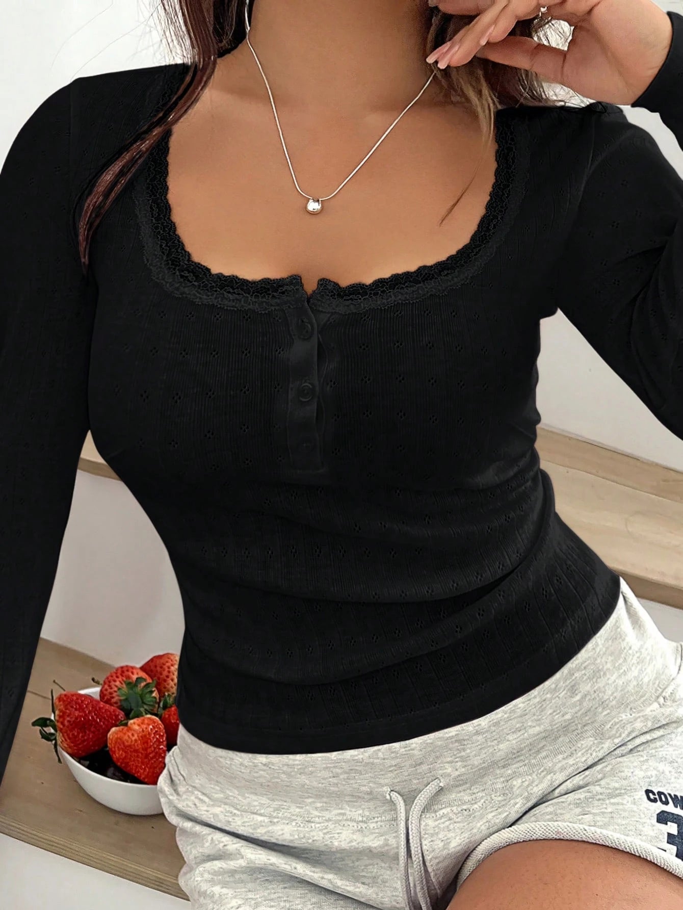 Vibekara Celure Plus-Size Women Summer Sweet Lace Trim Long Sleeve T-Shirt Slim Fit 3-Button Black Autumn Elegant Casual Formal Tee Tops Curve Undershirt Fall