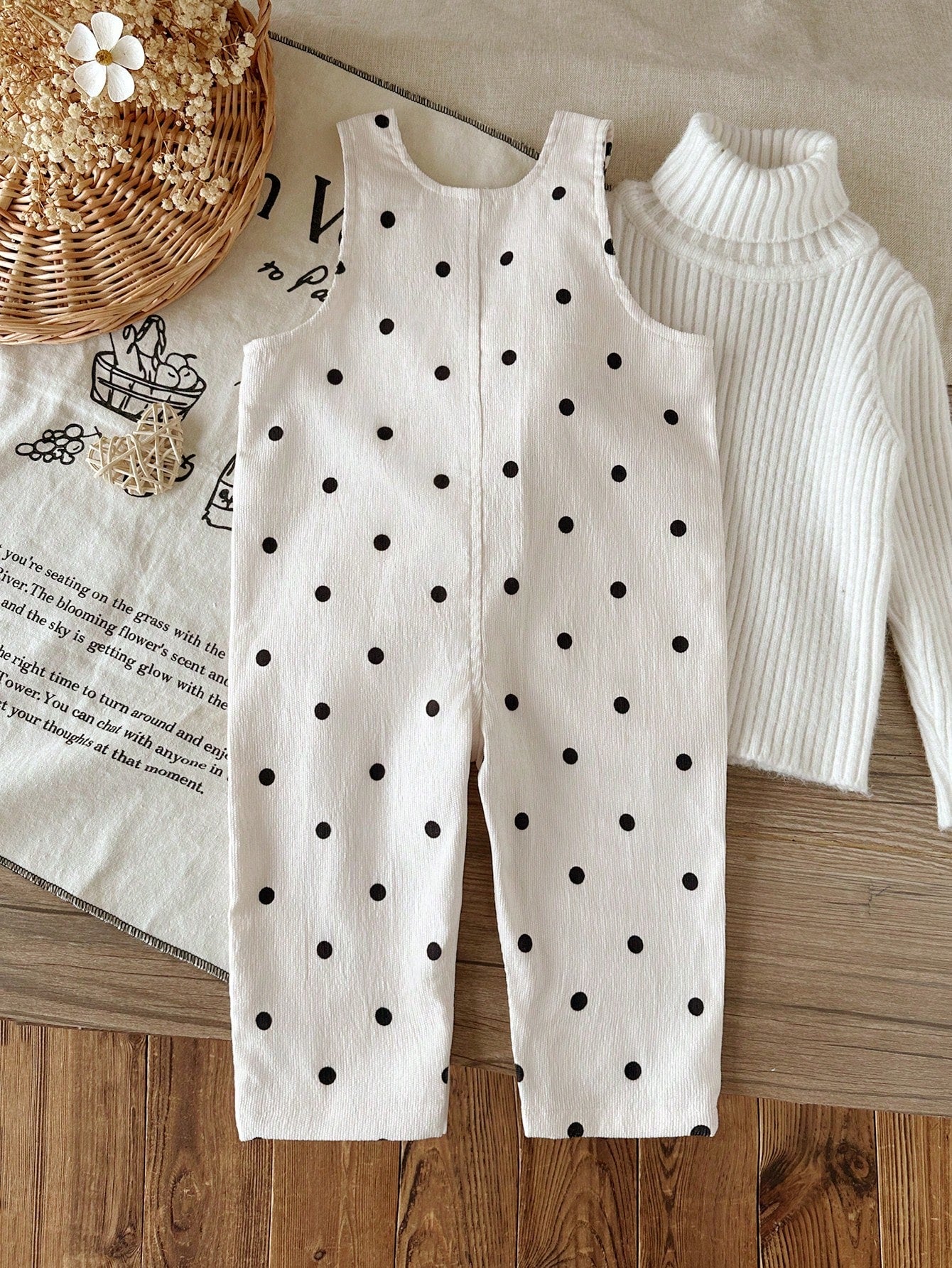 Vintaside Kids Baby Girls Spring/Autumn Polka Dot Top Overalls Jumpsuits Casual Style With Chest Pocket Decoration Outdoor And Leisure