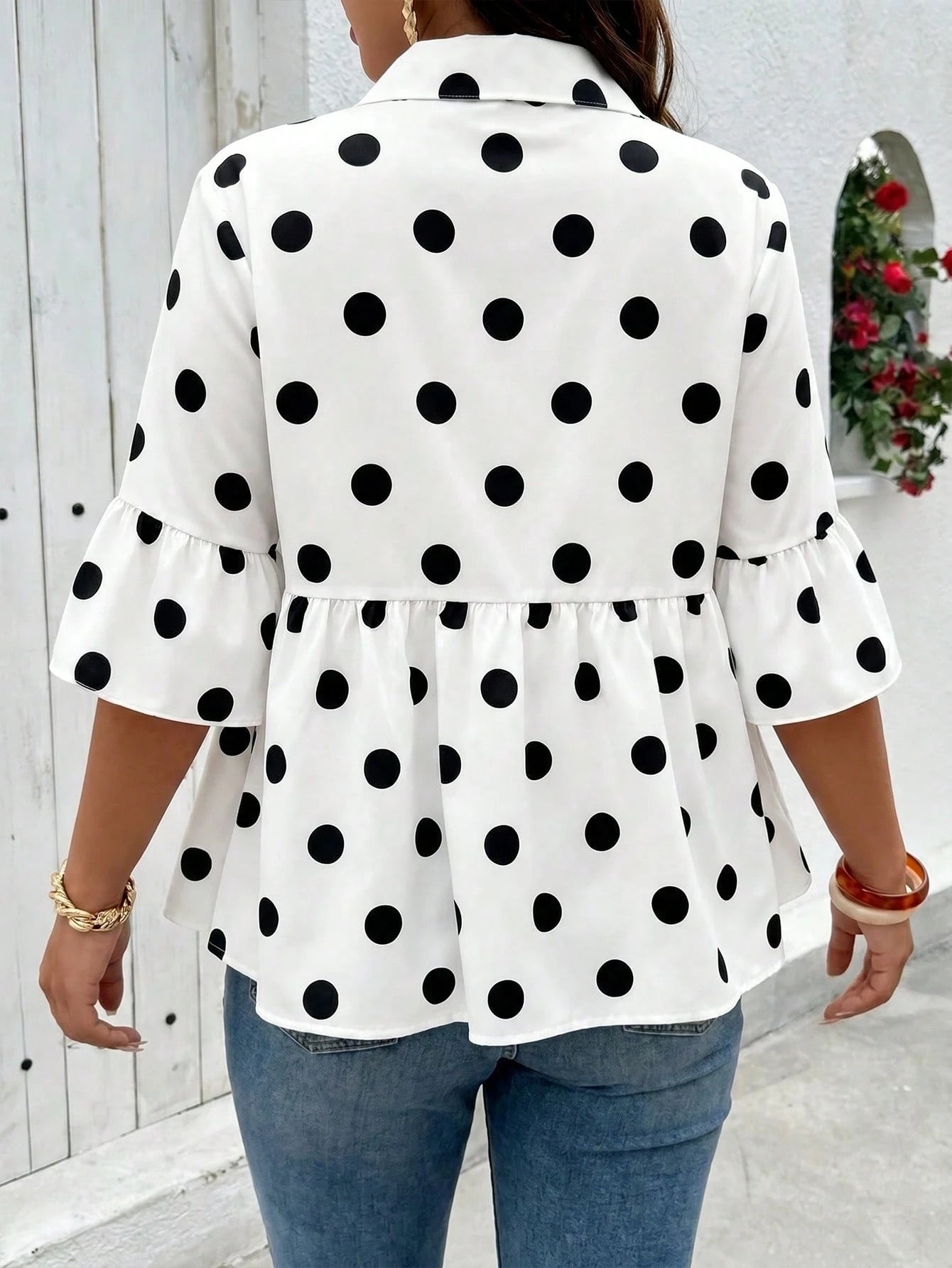 Weeklong Plus Size Two-Tone Polka Dot Collared Ruffle Sleeve 3/4 Sleeve Button-Down Flare Hem Top, Elegant Women's Top For Outings, Dates, Gatherings, Daily Wear And Commuting