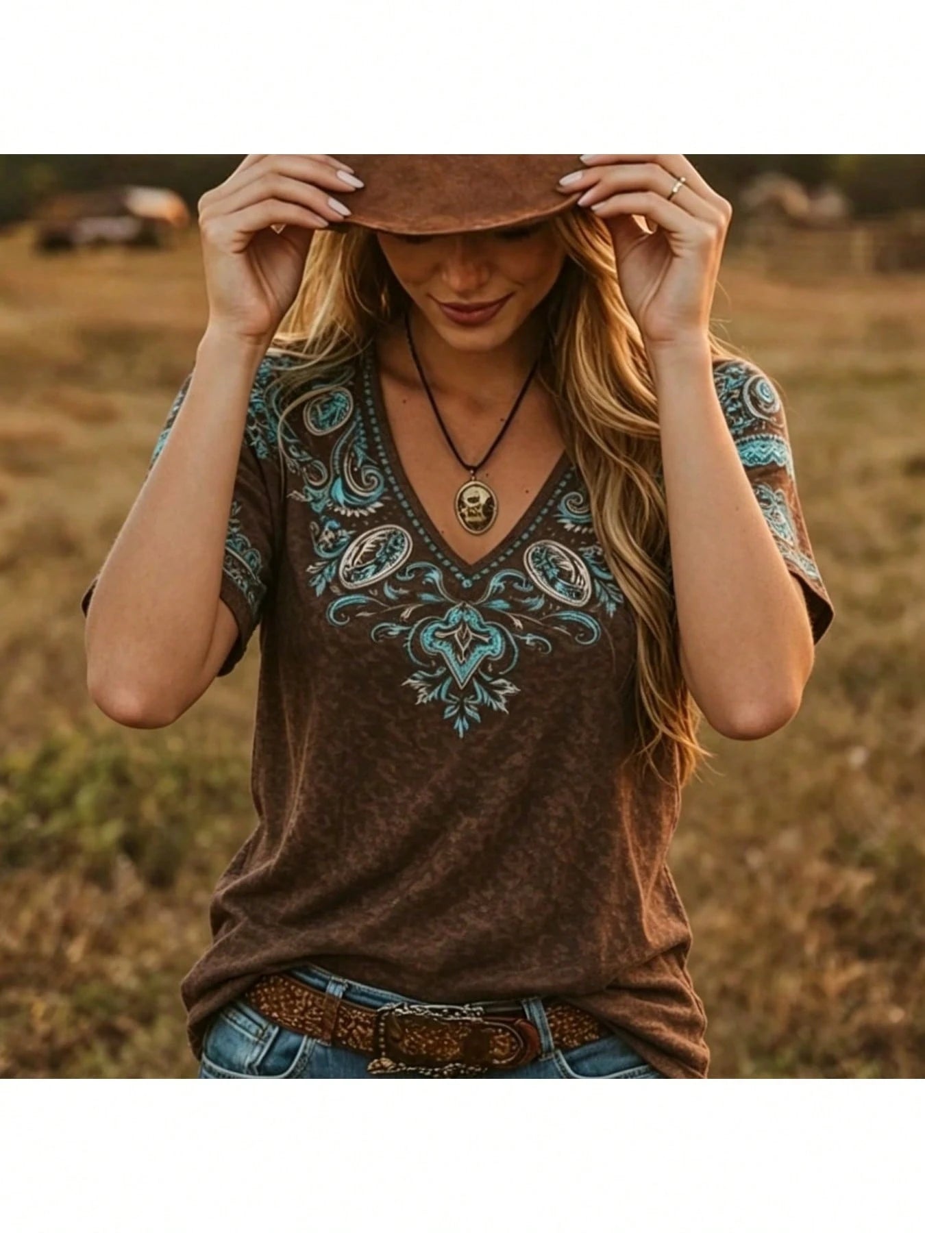 Western Paisley Print V-Neck T-Shirt- Short Sleeve Blouse-Compatible Top| Casual Comfortable Vibe Suitable For Seasons, Machine Washable Summer Blous