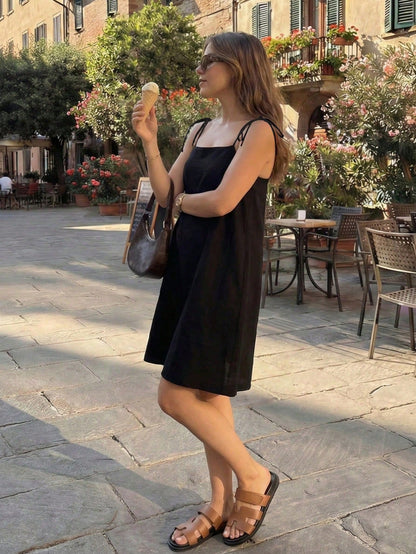 Women's Casual Elegant Black Spaghetti Strap Square Neck Sleeveless Mini Sun Dress, Flared Hem Design, Suitable For Party Wear Summer