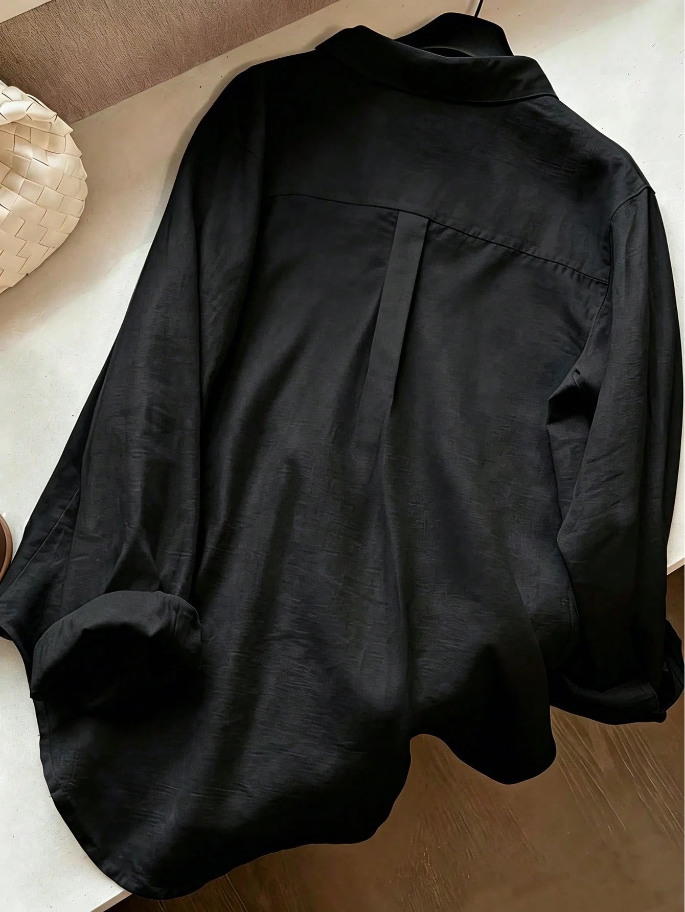 Women's Casual Solid Color Front Button Curved Hem Shirt Black Spring