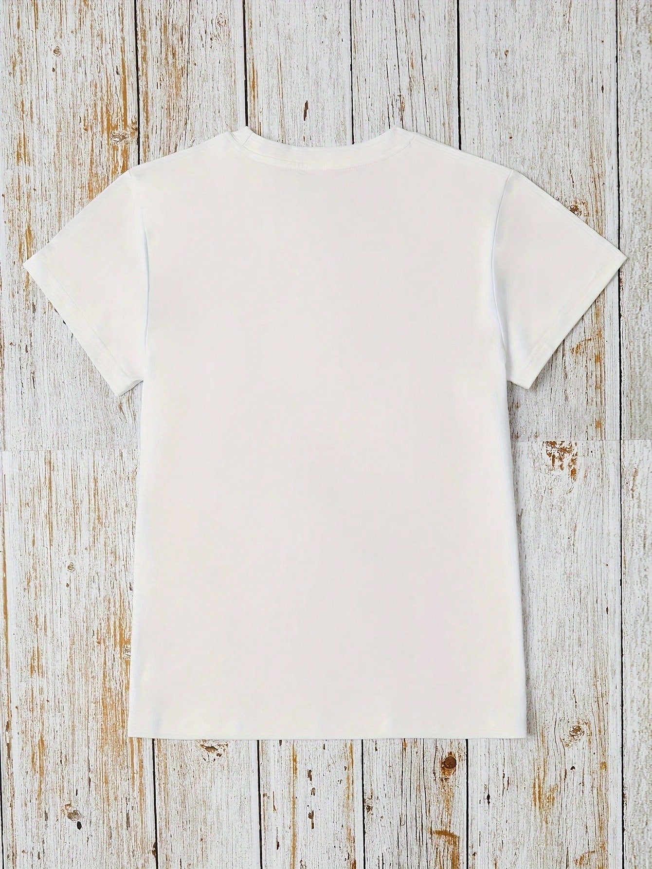 Women's Casual Summer Beach Pattern T-Shirt- Ocean Shell And Starfish Print, White And Blue Loose Fit, Breathable And Machine Washable Fabric