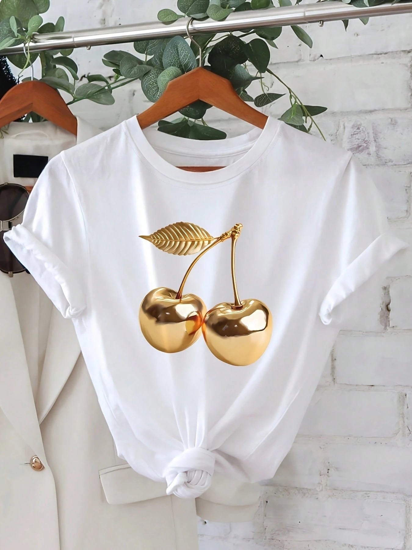 Women's Casual T Shirt For It's My Birthday Slogan & Crown & Balloon Graphic Vintage Printed Spring/Summer T-Shirt Short Sleeved Tee Round Neck Top