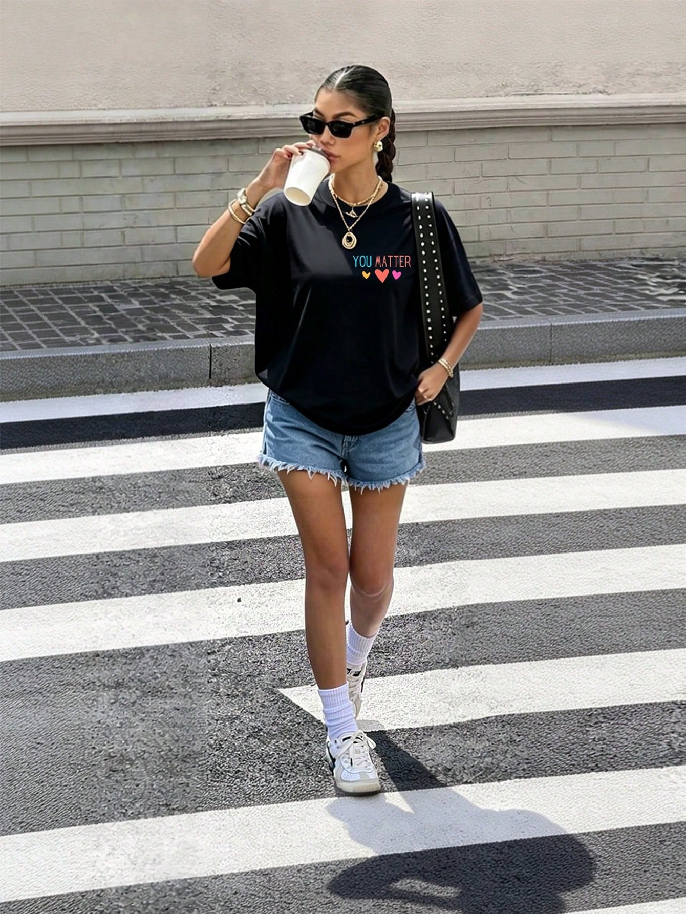 Women's Casual T-Shirt, Valentine's Day Cartoon Heart Pattern, Red Sequin Heart Graphic Women's Casual T-Shirt, Fashionable, Comfortable, Breathable, Spring/Summer Classic Short Sleeve Crew Neck Top B