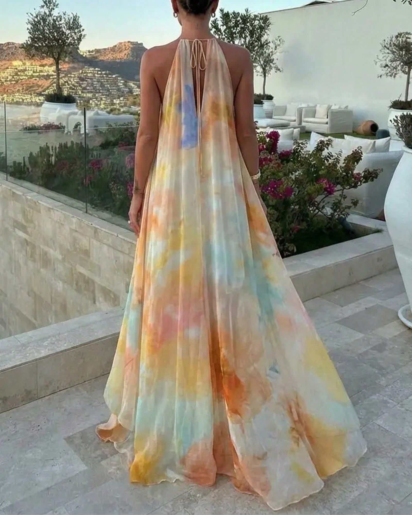 Women's Tie Dye Chiffon Maxi Dress- Halter Neck Backless Flowy A-Line Long Dress Sunset Gradient Print Vacation Summer Beach Dress For Women